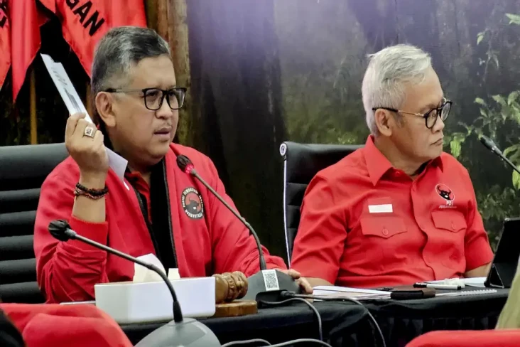 Sentil Zulkifli Hasan...
