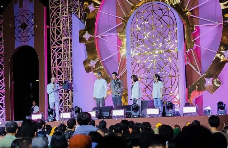 Semarak Natal dan Tahun...