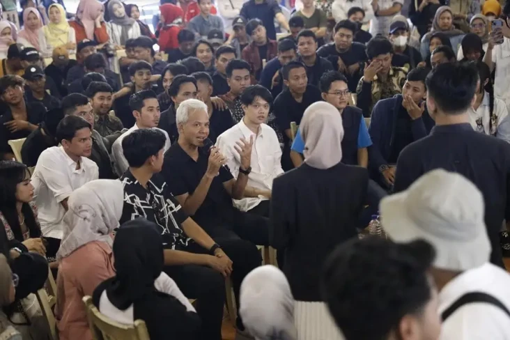 Ganjar Pranowo Kumpul...