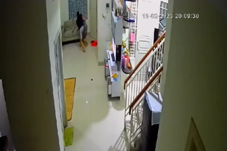 Lakukan KDRT dan Ancam...