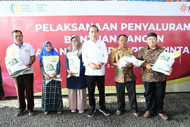 Pos Indonesia Salurkan...