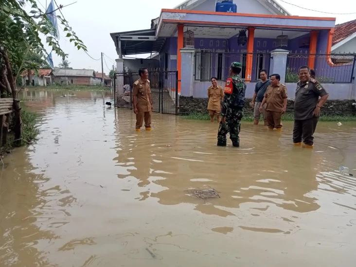 Banjir di Karawang Mencapai...