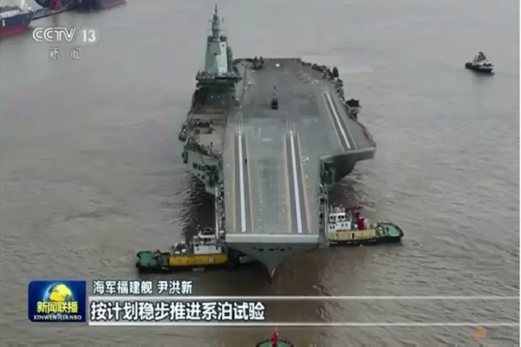 China Pamer Kapal Induk...
