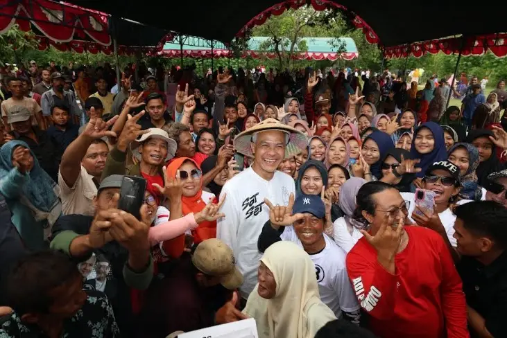 Ganjar Pranowo Kenalkan...
