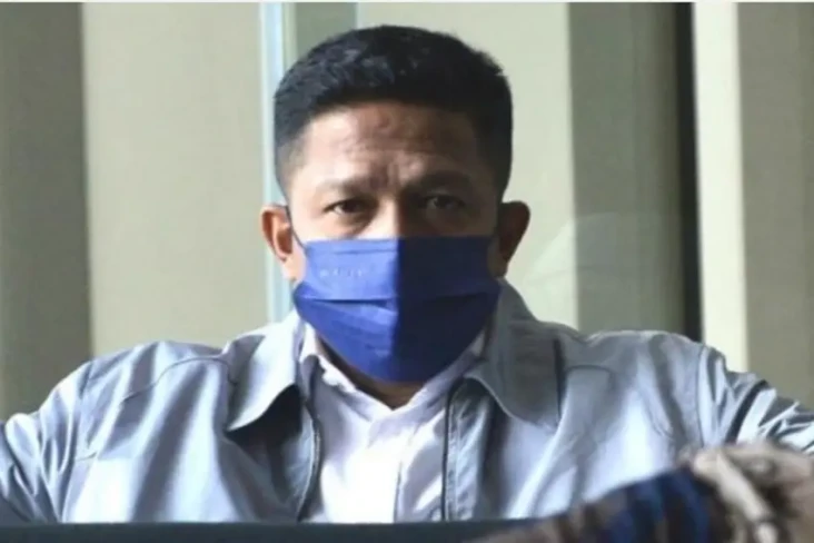 KPK Geledah Rumah Ketua...