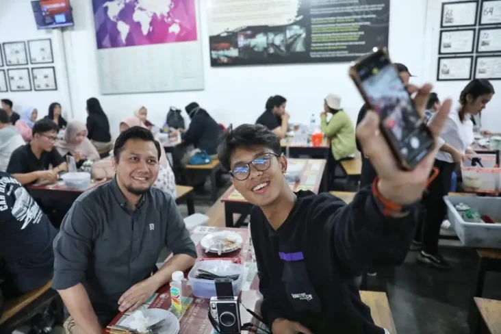 Alam Ganjar dan Putra...