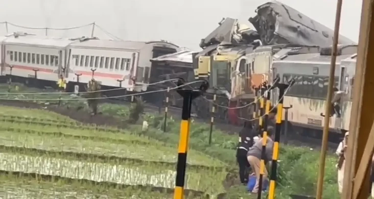 Kecelakaan Kereta di...