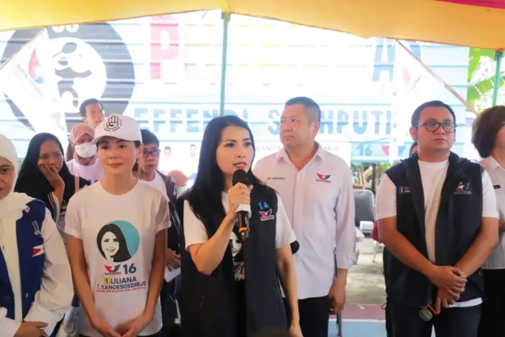 Partai Perindo Gelar...