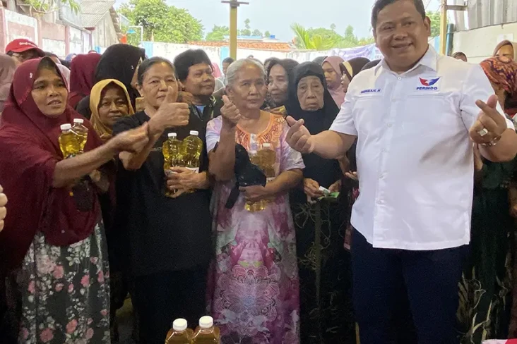 Emak-emak Cakung Girang...