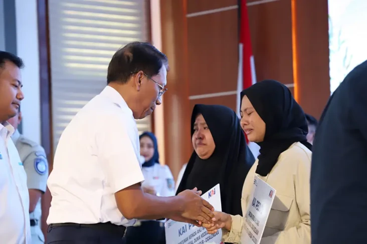 Korban Tabrakan KA Turangga...