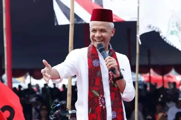 Jelang Debat Capres,...