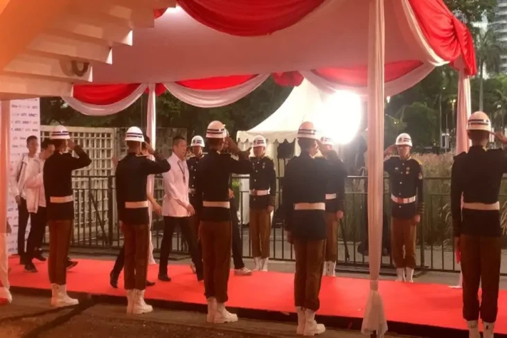 Hadiri Debat Capres...