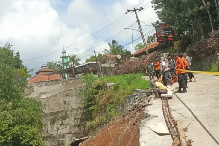 Detik-Detik Jalan Warga...