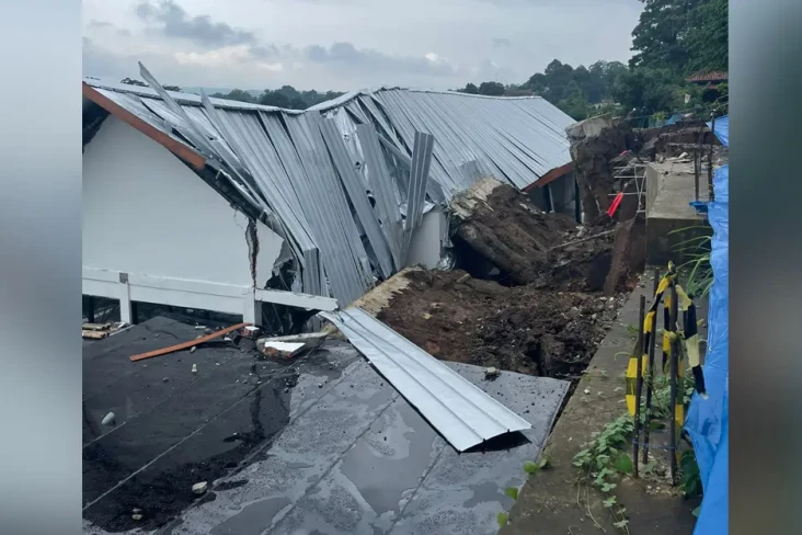 Tembok Penahan Tanah...