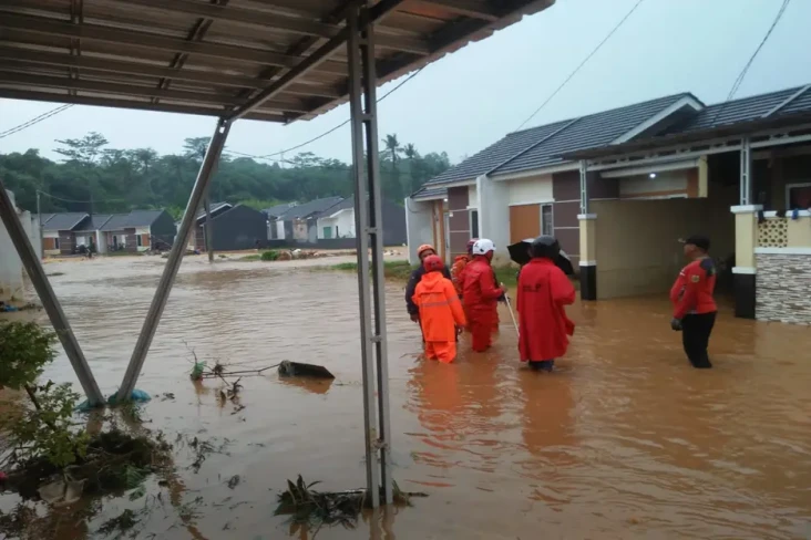 Puluhan Rumah di Jonggol...