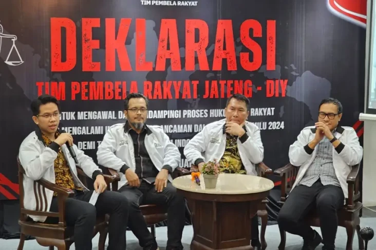 Ratusan Advokat Jateng...