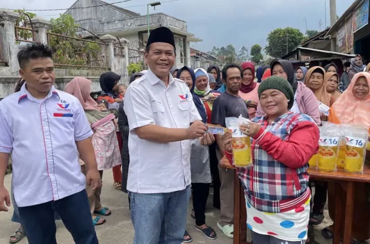 Caleg Perindo Abdul...