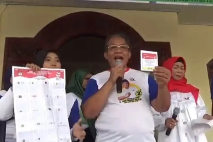 Caleg Perindo Komjen...