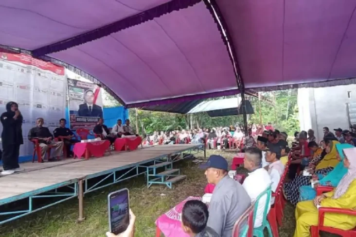 Emak-emak di OKU Terharu...