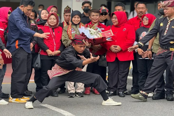 Kunjungi Lampung, Siti...