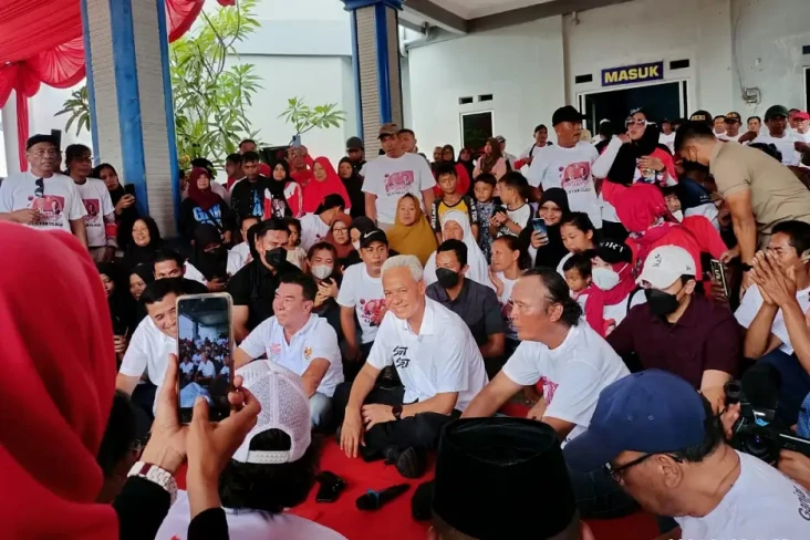 Temui Nelayan Cilacap,...