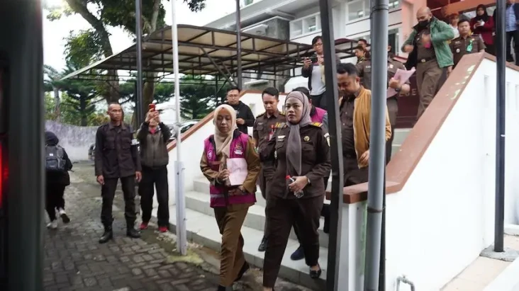 Korupsi Pembangunan...