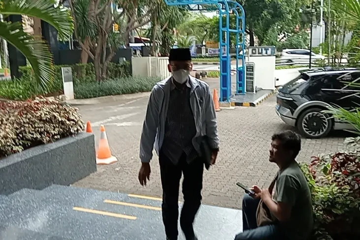 Hadiri Rapat Mingguan...