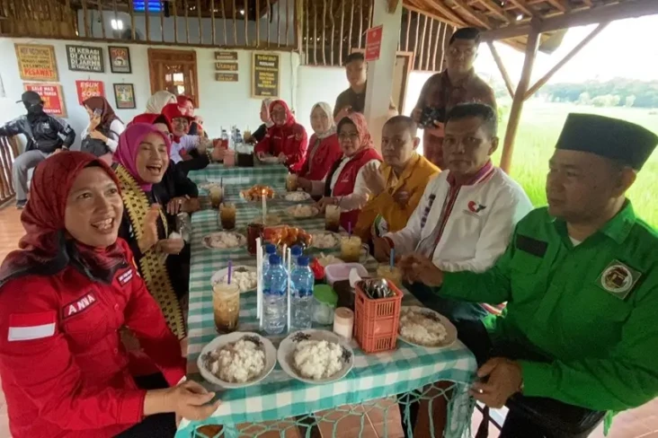 Siti Atikoh Ngumpul...