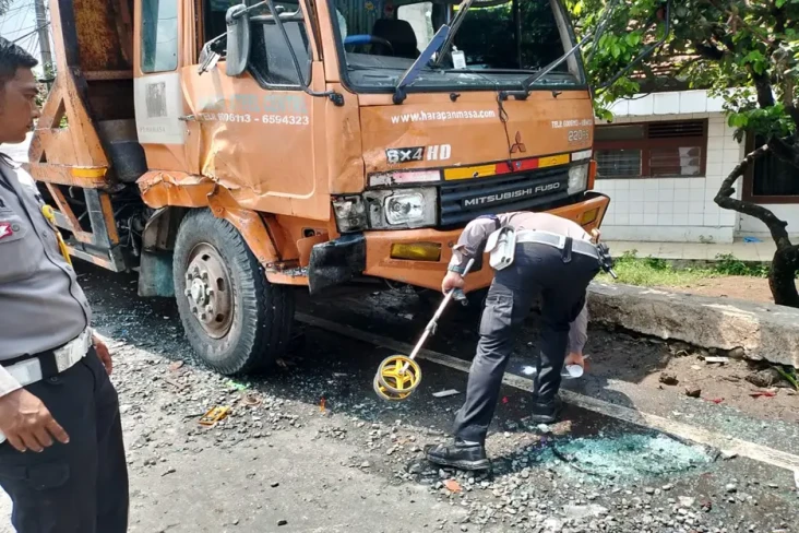 Kecelakaan Beruntun...