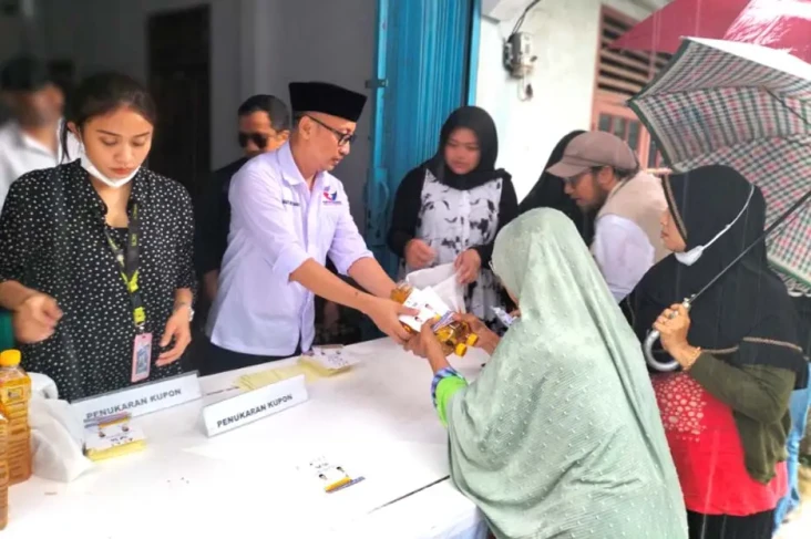 Kunjungi Warga Cilangkap,...