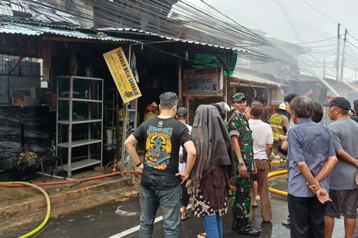 Kebakaran di Jalan Dr...