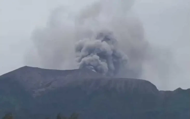 Aktivitas Gunung Marapi...