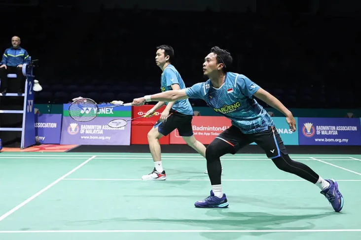 Mundur dari Malaysia...