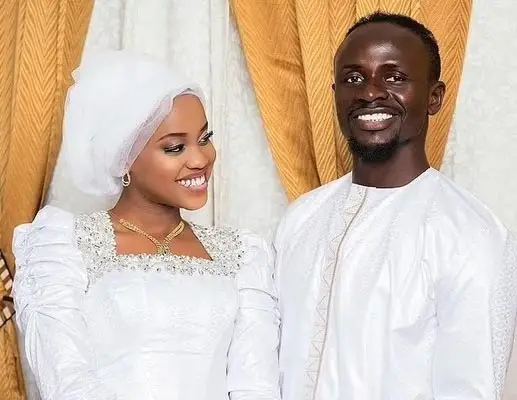 Biodata Aisha Tamba,...