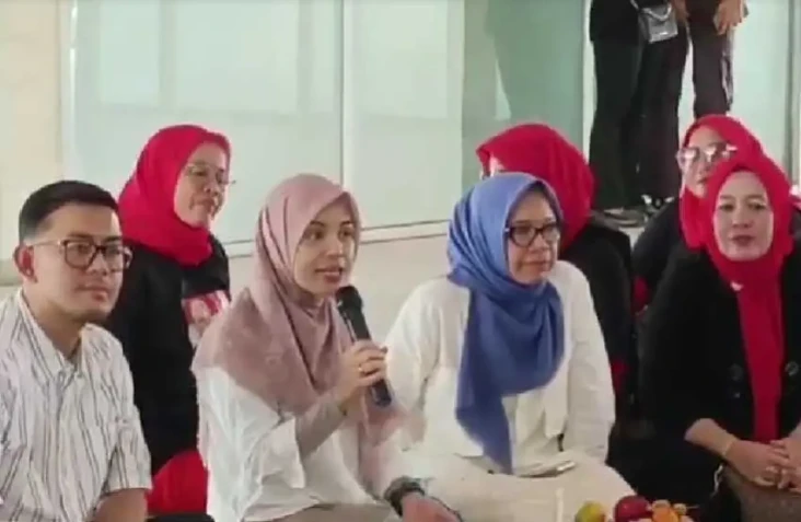Atikoh Ganjar Prihatin...