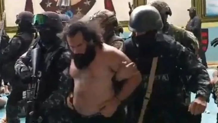 Siapa José Adolfo Macías...