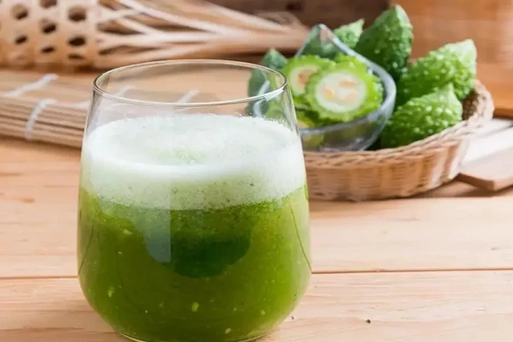 Jus Pare Jadi Obat Alami...