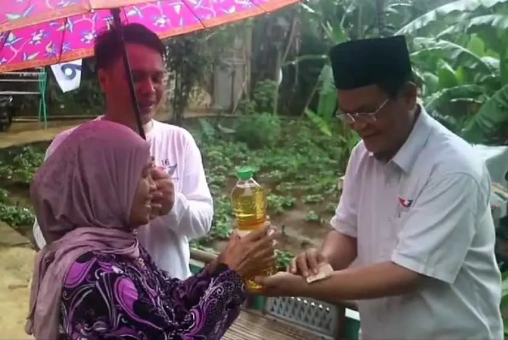 Caleg Perindo Abdul...