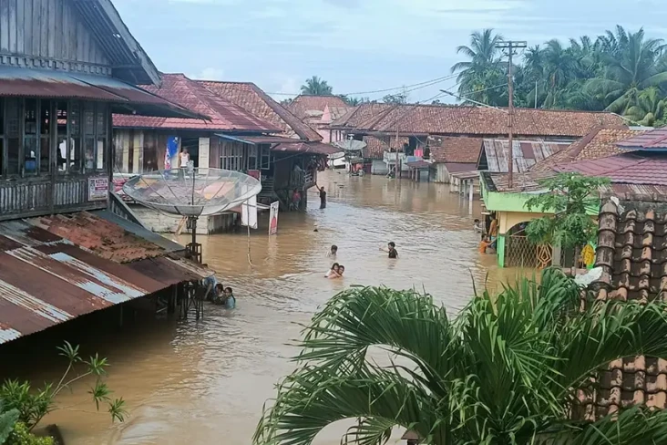 Banjir Kepung Muratara:...