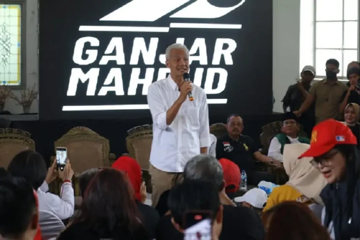 Polisi Tangkap Pria...