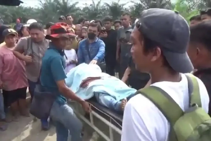 Mayat Perempuan Tangan...