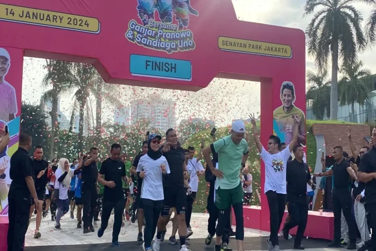 Siti Atikoh Senang Ganjar...