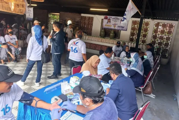 Partai Perindo Gelar...