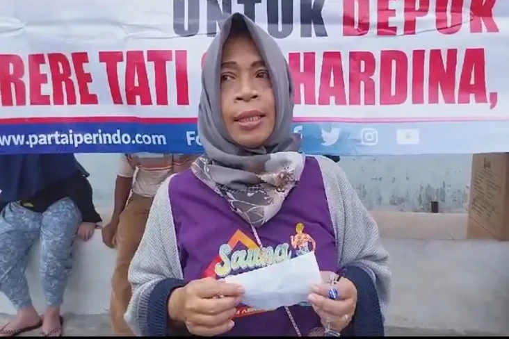 Warga Depok Jaya Terbantu...