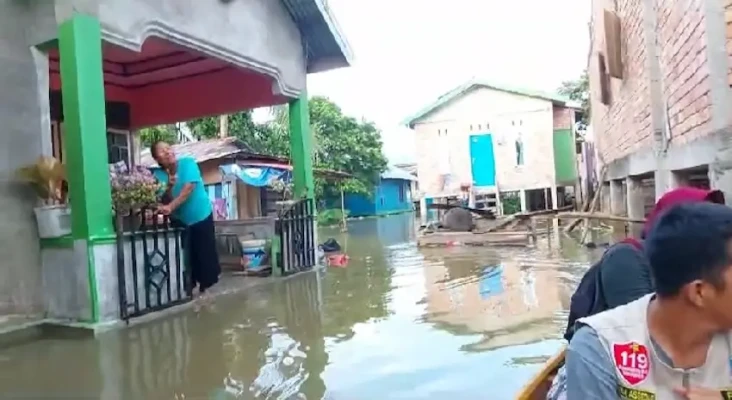 Sungai Batanghari Meluap,...