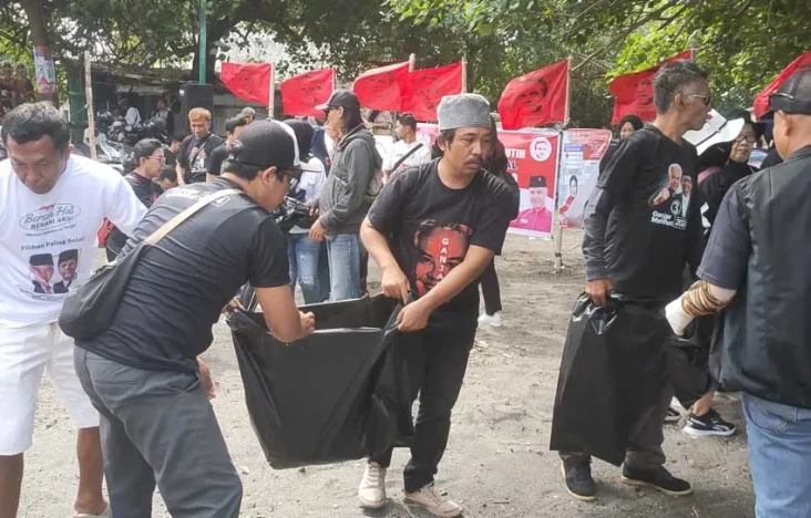 Ratusan Relawan Ganjar-Mahfud...
