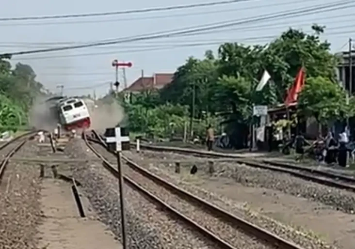 Terdampak Anjloknya...