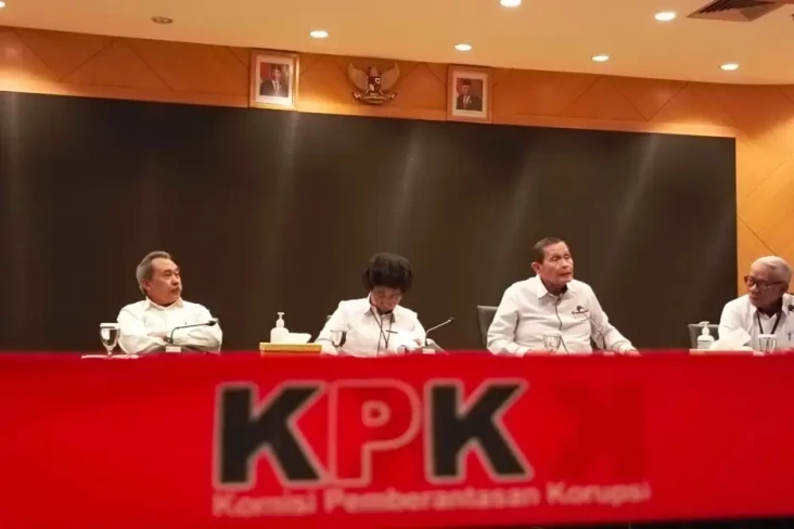 Dewas KPK Terima 67...