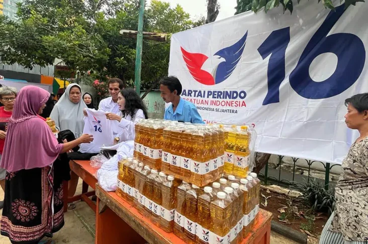 Caleg Perindo Thiurma...