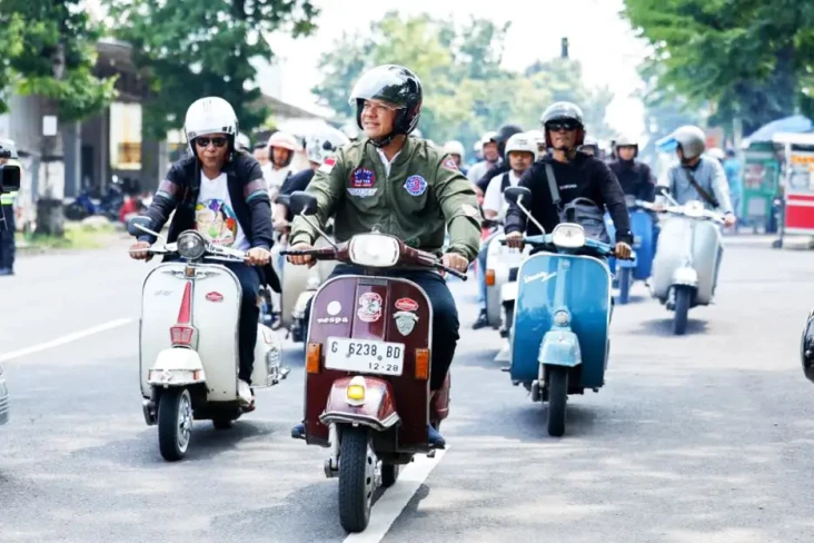 Momen Ganjar Bareng...